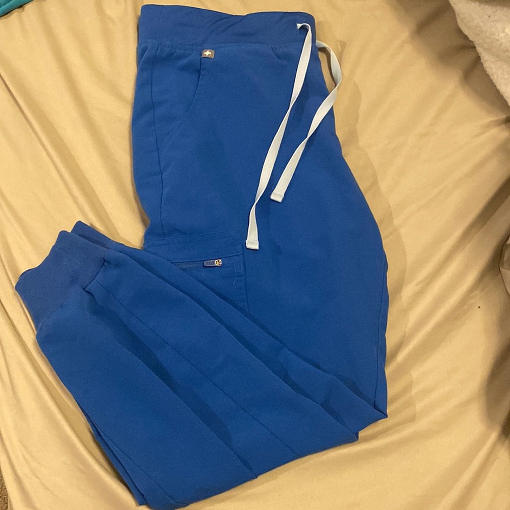 Blue Zamora Figs scrub bottoms